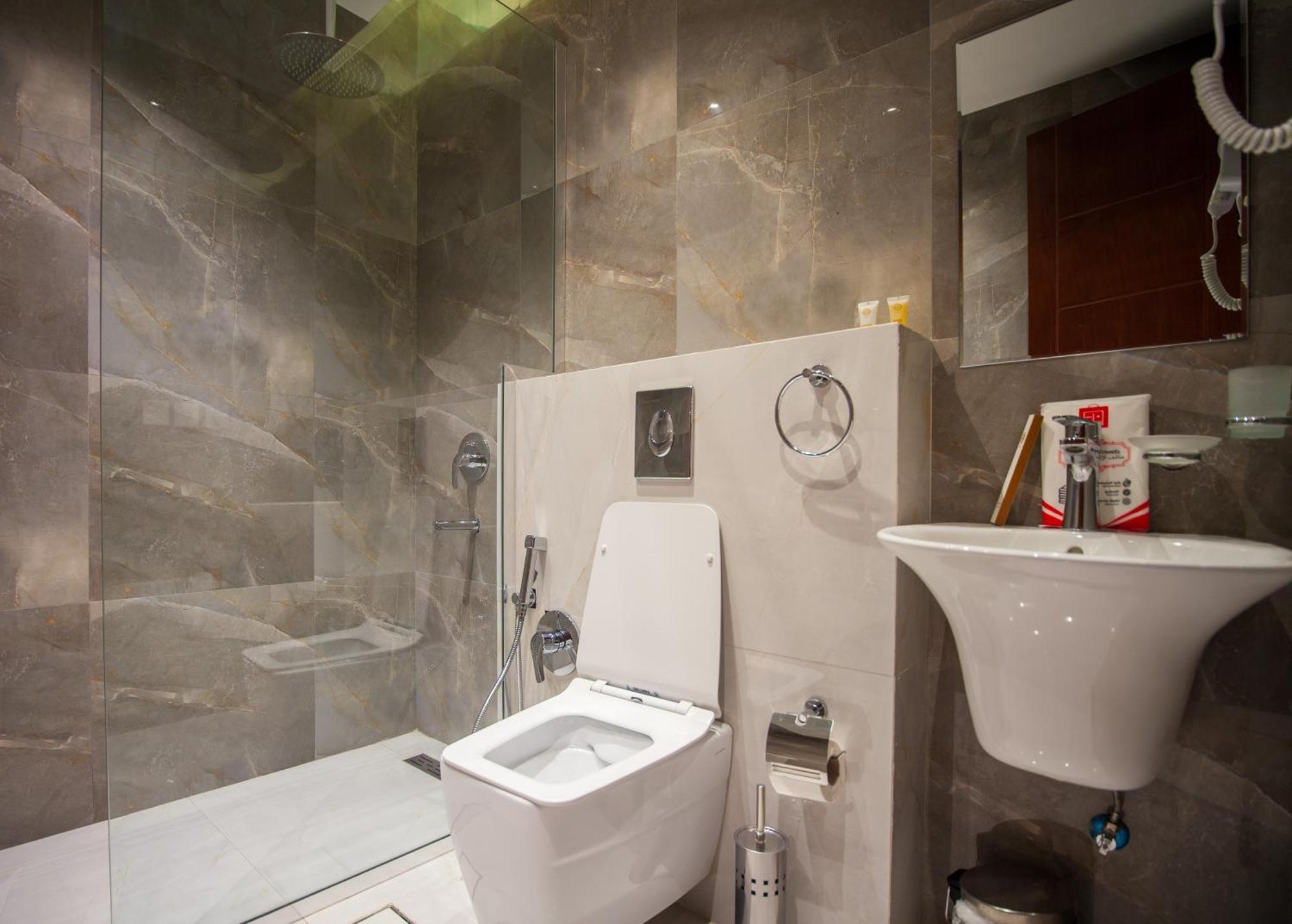 Luxury One-bedroom Alrimal-3 Apartment *